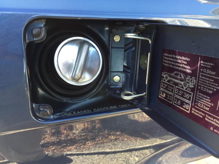 Детали экстерьера Mercedes-Benz 280 SL (R107) 1983 года  (EU) (фото 120 из 120)